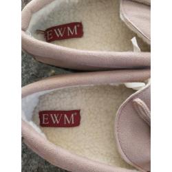 EWM unisex slippetssize UK 8 new