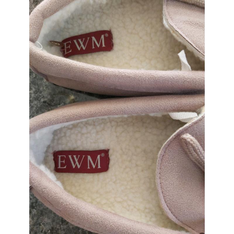 EWM unisex slippetssize UK 8 new