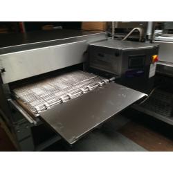 Pizza Oven, 26 Inches Gas Pizza King Conveyor oven