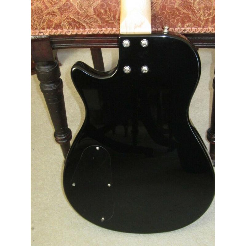 Bass Guitar -Gretsch G2220 Short-Scale Bass