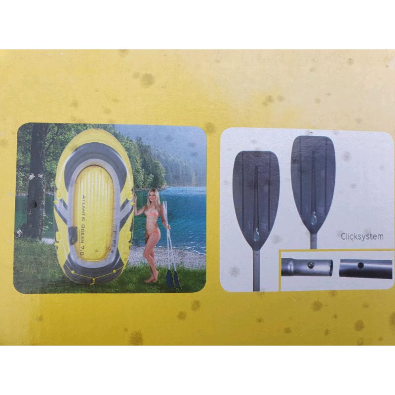 Inflatable boat with Oars