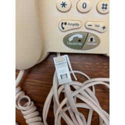 BT CONVERSE 320 CORDED PHONE ALPINE WHITE WITH 20 NUMBER MEMORY, HANDSFREE, LCD DISPLAY, CALCULATOR
