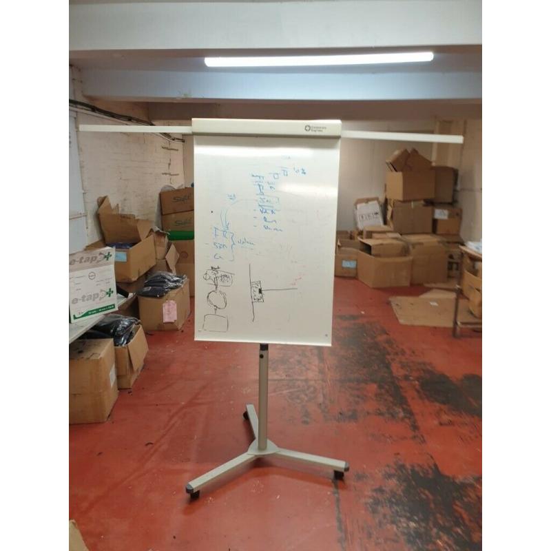 PRICE CRASH!! Magnetic Mobile Flipchart Easel Whiteboard with Extended Arms