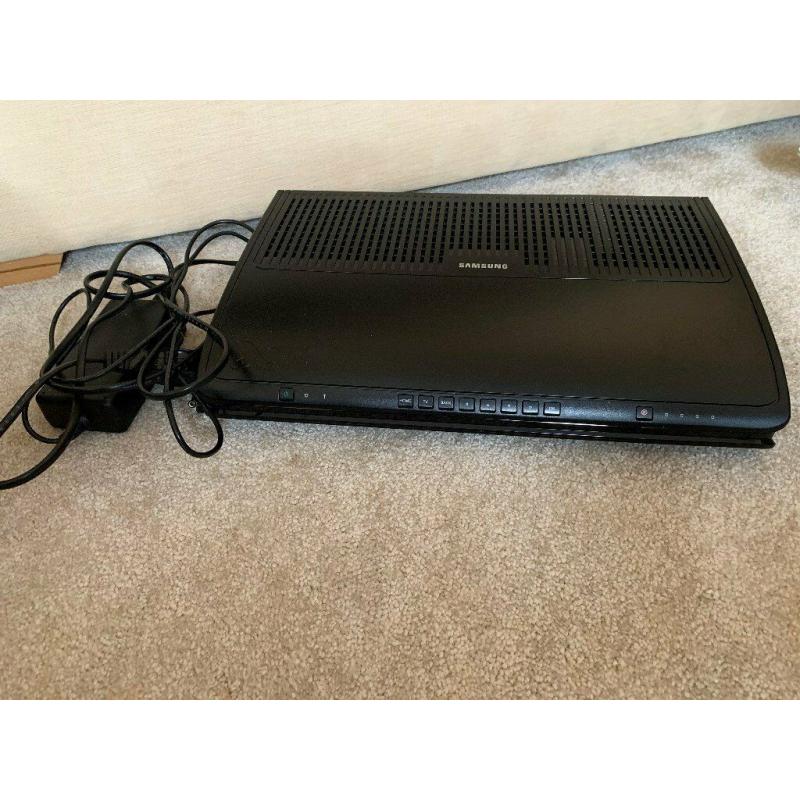 Samsung SMT-C7100 500GB Cable Box - in great condition for spare box