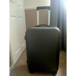Medium suitcase