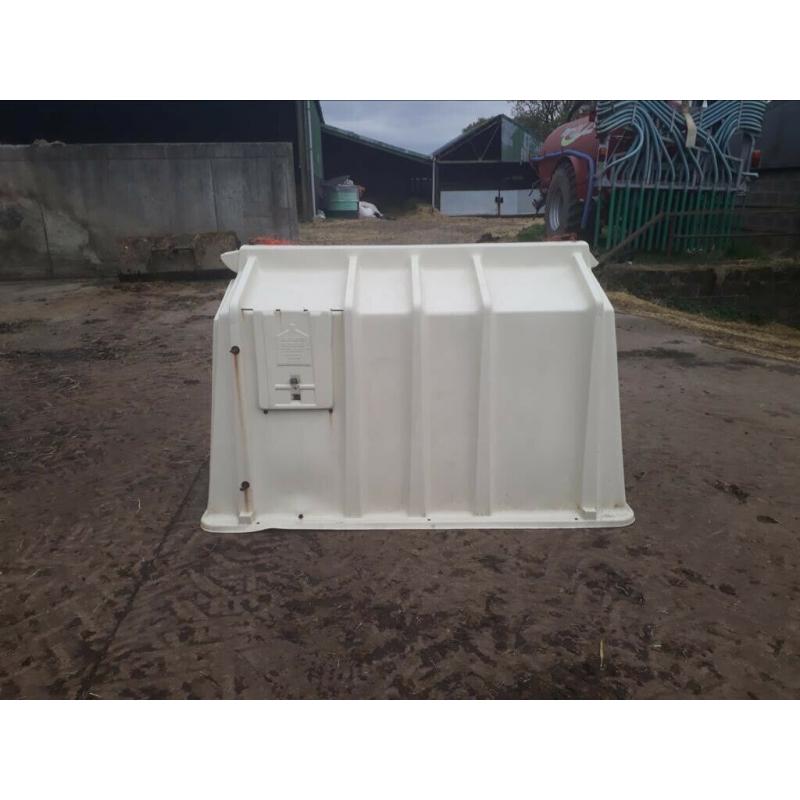 Agricultural Single calf hutches