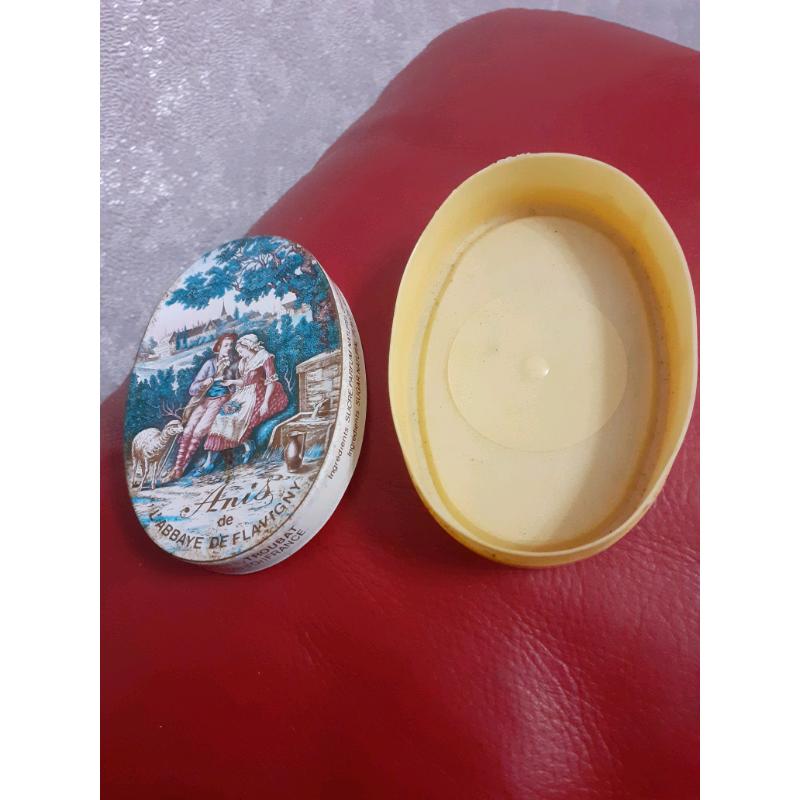 Tin collectors