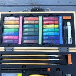 WH Smith watercolour art set