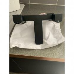 Matte black bath filler