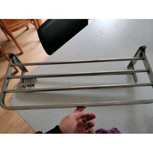 Multi Tower Rack with 5 hooks