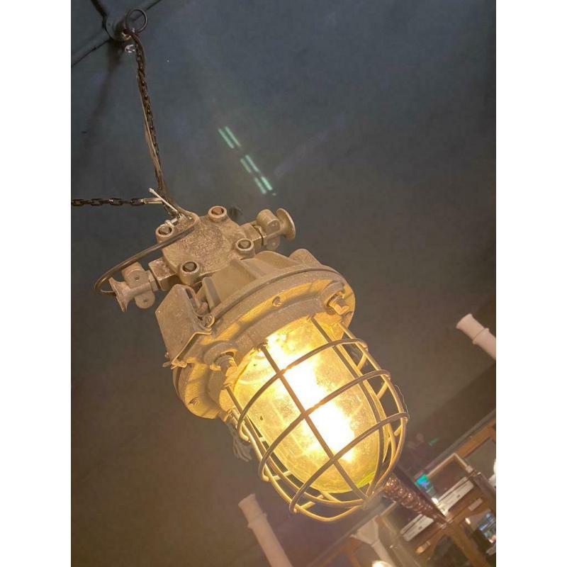 5 x ceiling lights