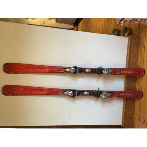HEAD hot thang skis. 149cm + Tyrolia bindings