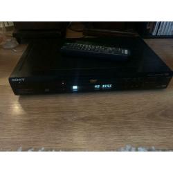 SONY DVD PLAYER WITH REMOTE