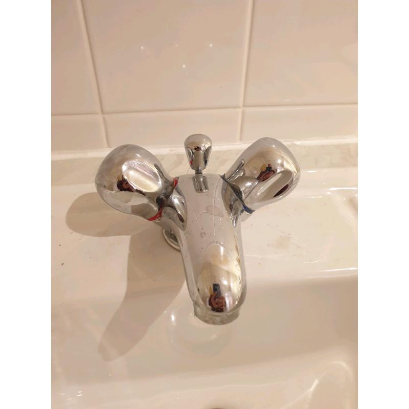 Sink mixer tap (two available)