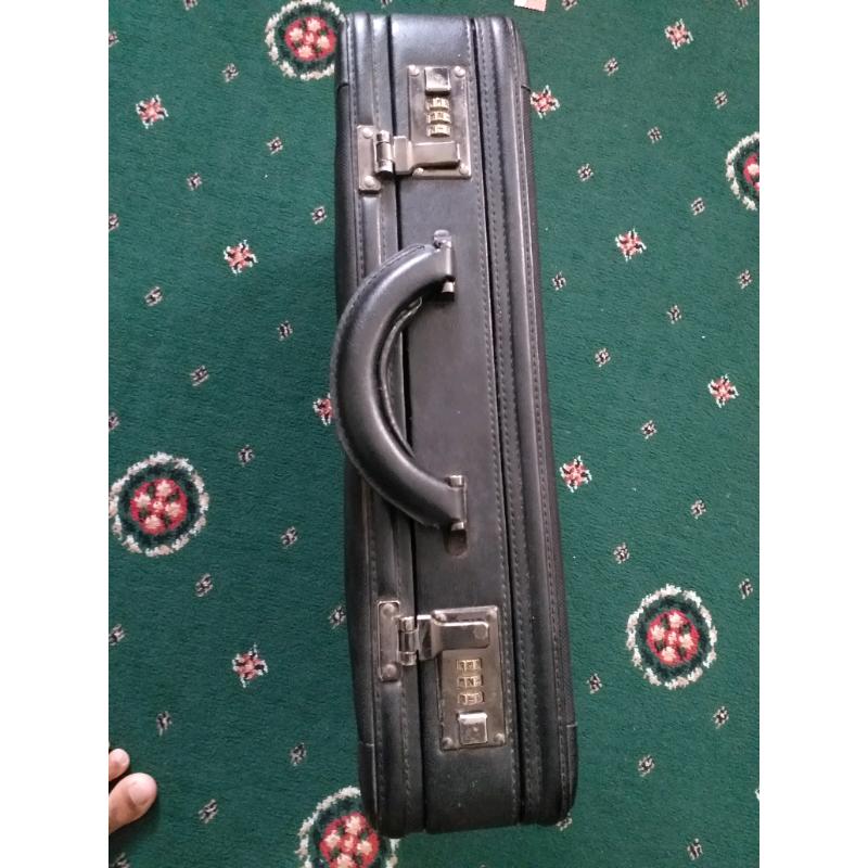 Small Hand suitcase working order