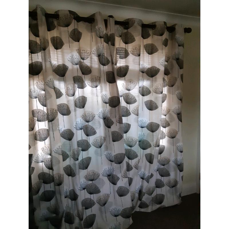 Curtains (contemporary)
