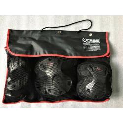 SkATEBOARDING ROLLER SKATING ETC XCESS PROTECTION GEAR SET PADS UNUSED