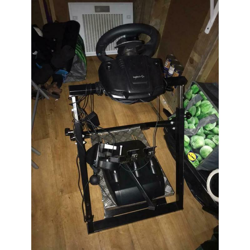 Logitech full steering wheel set for PS or XBOX