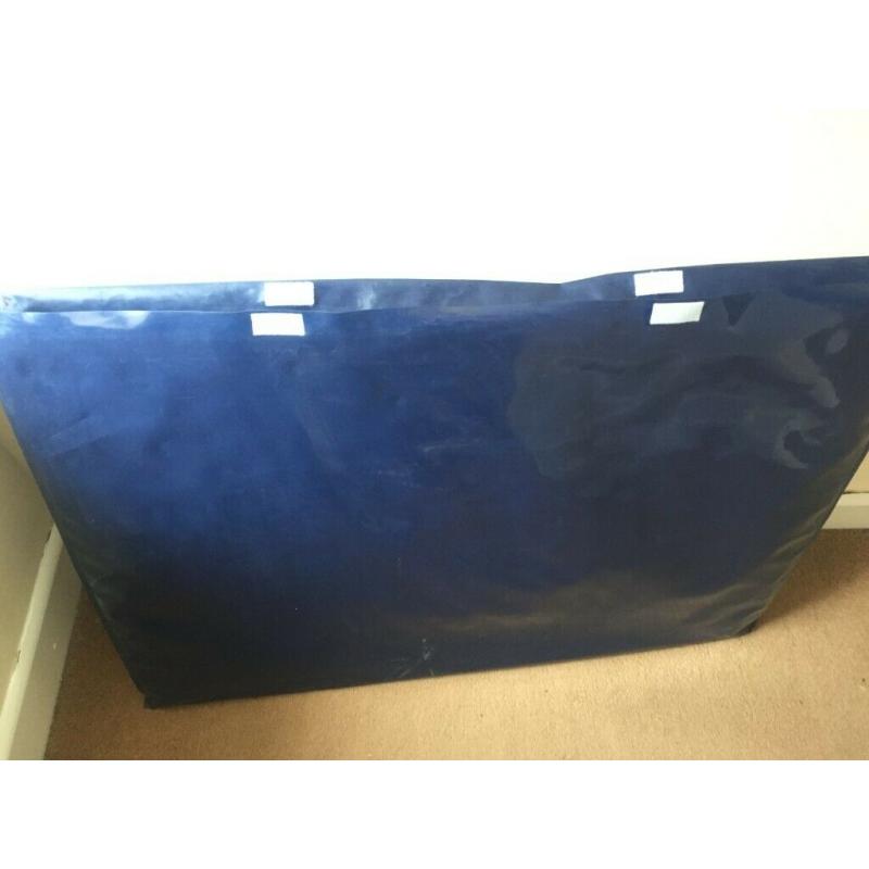 Plastic art folder with handle