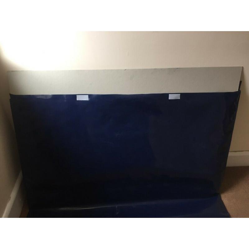 Plastic art folder with handle