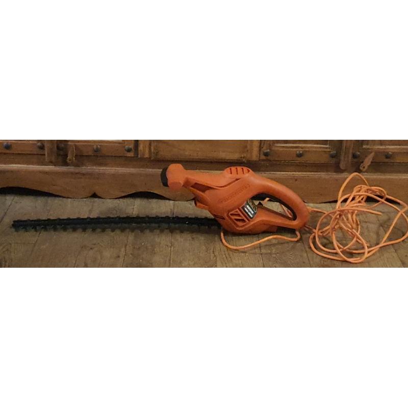 Black and decker 420w hedge trimmer