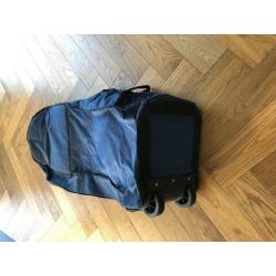 Full size travel Flight Golf Bag in Blue with wheels. VGC