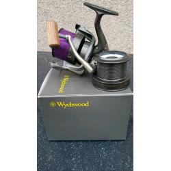 Fishing reel