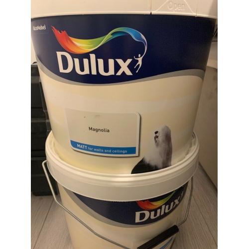 2 x 10 litres of magnolia emulsion paint matt