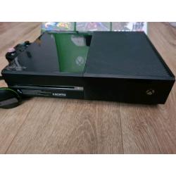 Xbox One 500Gb with Original Box & 3 Games