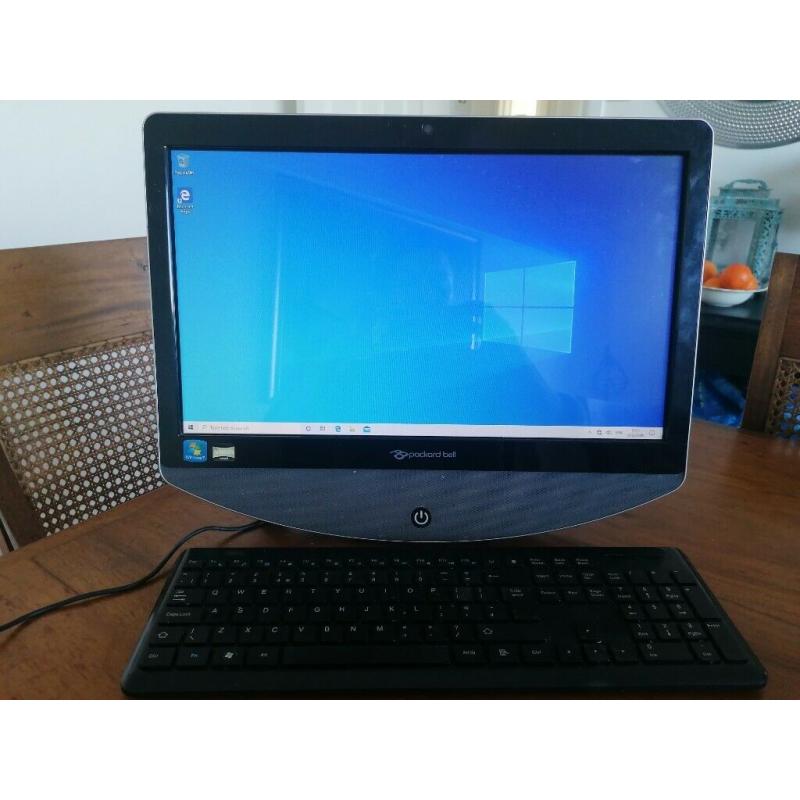 Packard Bell OneTwo S 20 Inch Touchscreen All In One PC ?200