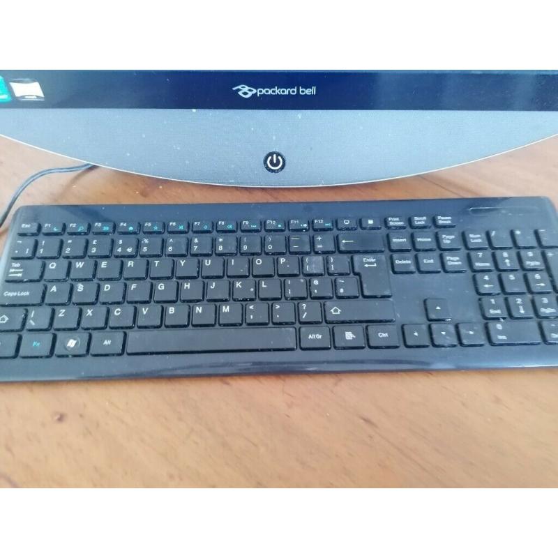 Packard Bell OneTwo S 20 Inch Touchscreen All In One PC ?200