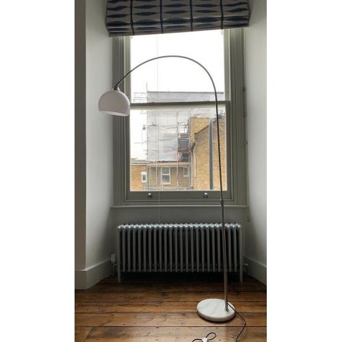 Super stylish floor lamp nearly new