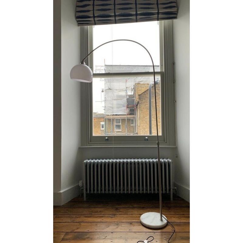 Super stylish floor lamp nearly new