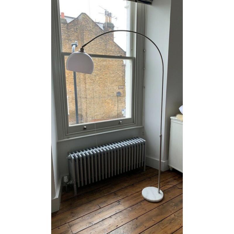 Super stylish floor lamp nearly new