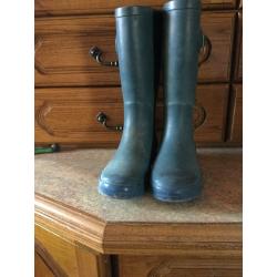 3 pairs Wellington boots