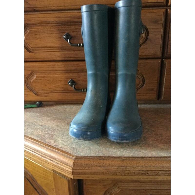 3 pairs Wellington boots