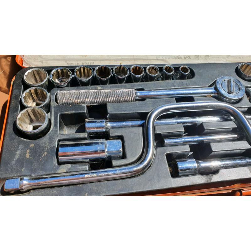 Draper 25 piece 1/2" drive socket set comes with metal case