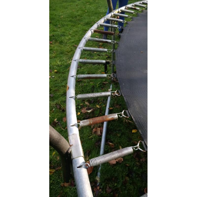 Trampoline: Plum Magnitude 14ft GIVING AWAY