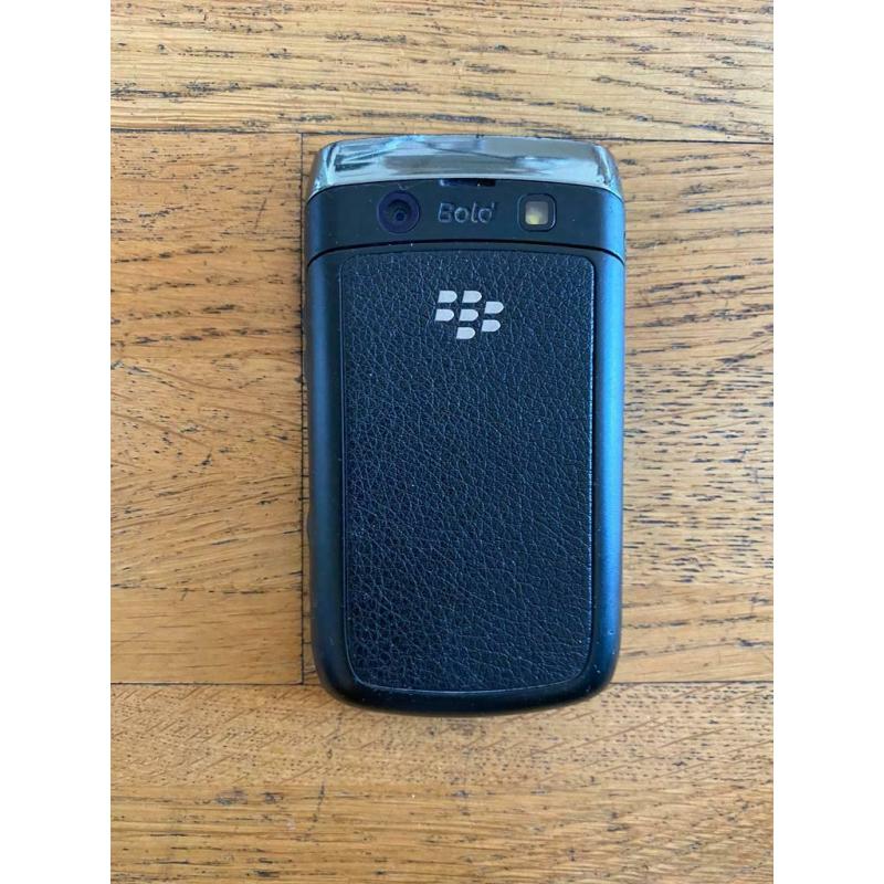 BlackBerry Bold 9700 - Black (O2) Smart phone