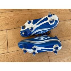 Boots size 13 Shin Pads Carry Bag
