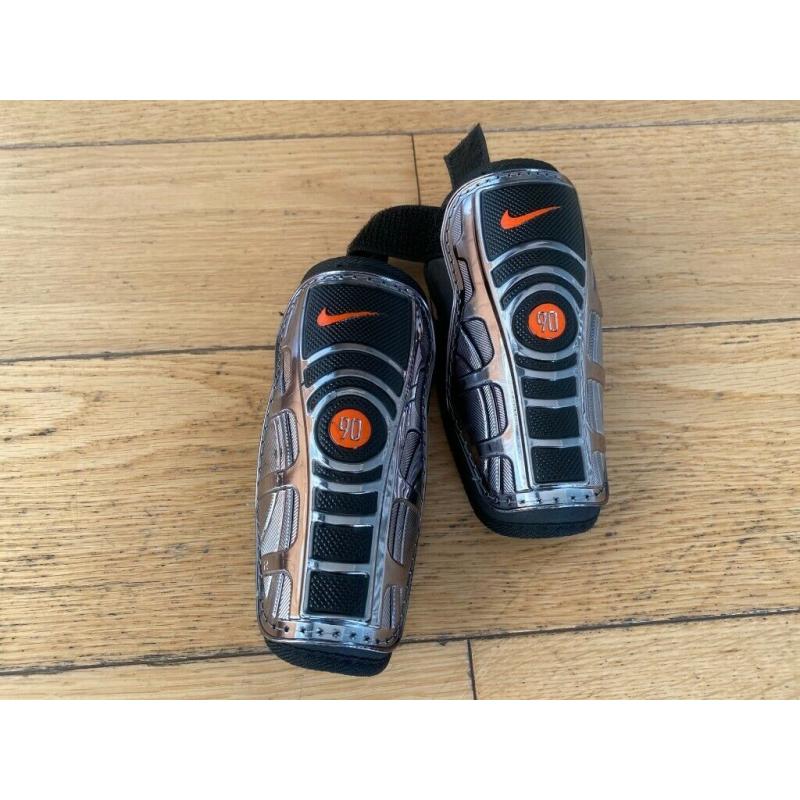 Boots size 13 Shin Pads Carry Bag