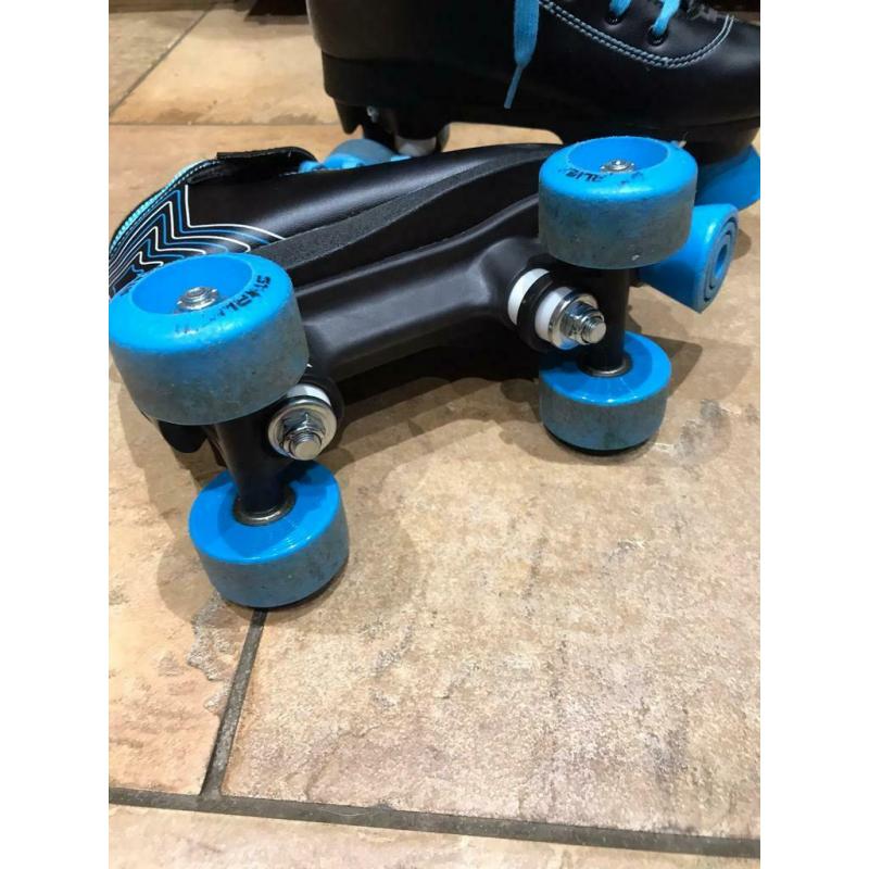 Roller skates size 3
