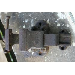 vintage bench vice