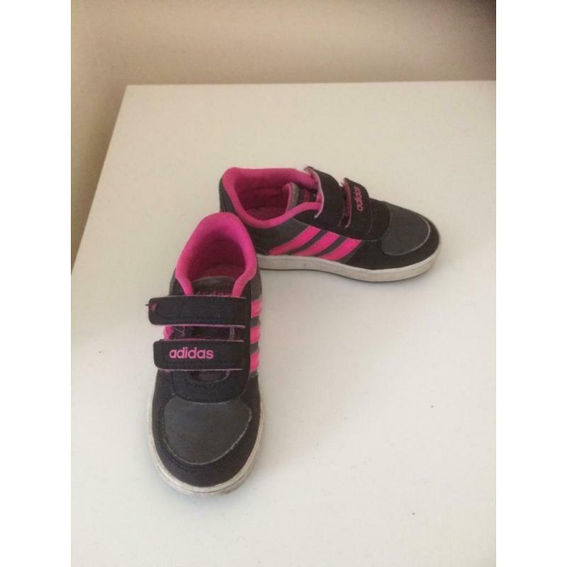 Size Junior 7 Adidas Trainers