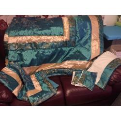 King Size Green Bed Set